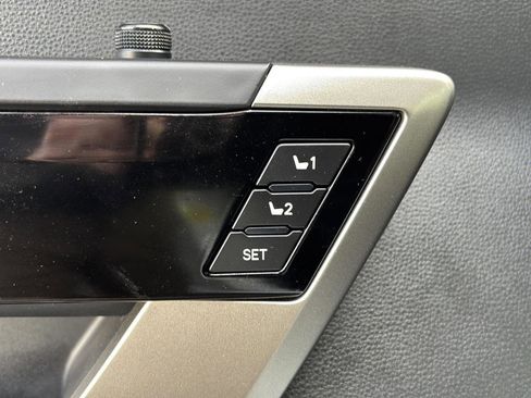 Used 2024 Toyota Tundra Limited image 24