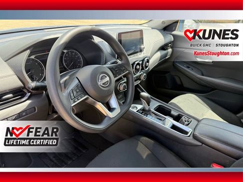 Used 2025 Nissan Sentra SV FWD image 21