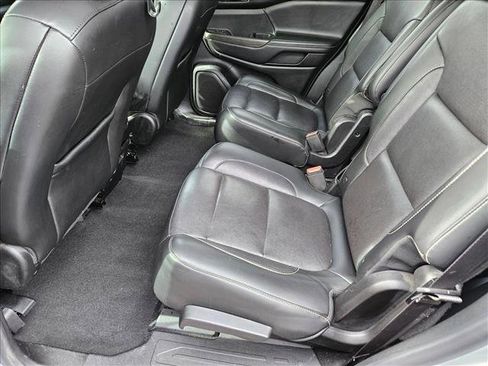 Used 2018 GMC Acadia SLT image 17