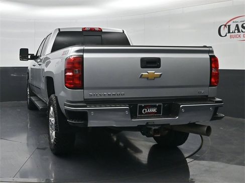 Used 2019 Chevrolet Silverado 2500 LTZ w/ Duramax Plus Package image 8