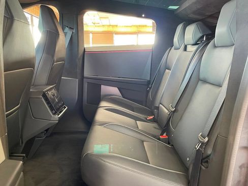 Used 2024 Tesla Cybertruck AWD Crew Cab image 17