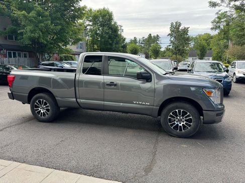 Used 2024 Nissan Titan SV AWD/4WD image 6
