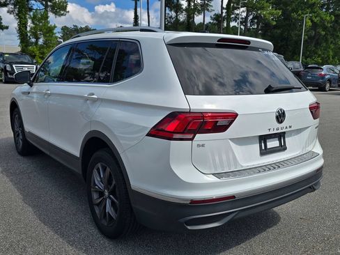 Used 2022 Volkswagen Tiguan SE AWD/4WD image 5