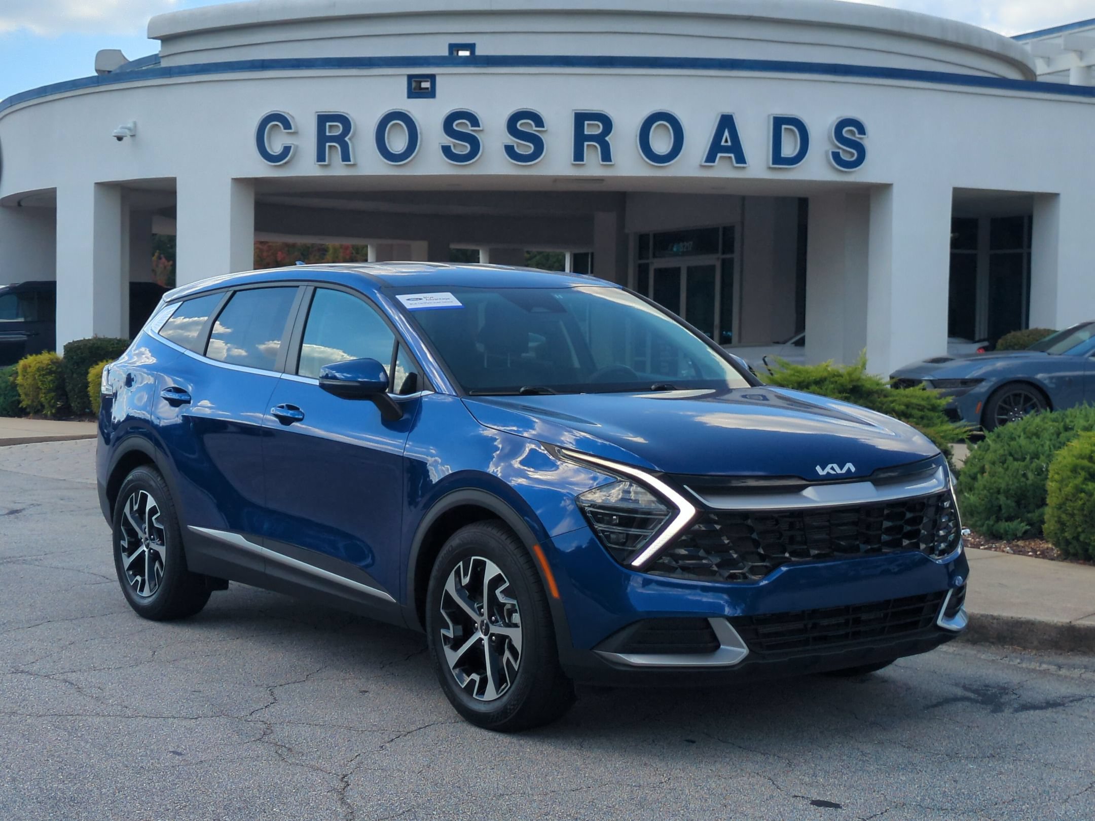 Used 2024 Kia Sportage EX FWD image 1