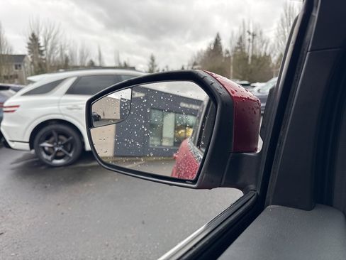 Used 2017 Ford Escape SE image 34