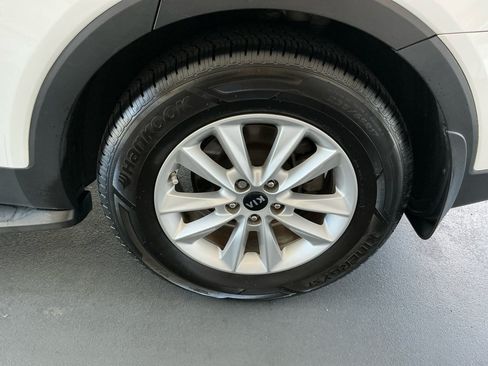 Used 2020 Kia Sorento LX w/ LX I4 Convenience Package FWD image 26