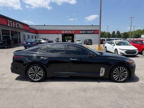 Used 2019 Kia Stinger Premium AWD/4WD image 2