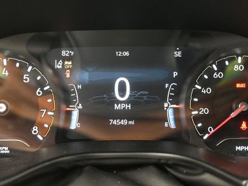 Used 2024 Jeep Compass Latitude AWD/4WD image 31