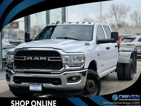 Used 2022 RAM 3500 Tradesman w/ Chrome Appearance Group AWD/4WD image 1