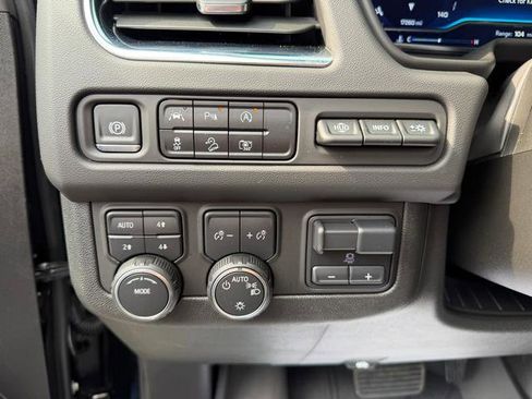 Used 2024 Chevrolet Tahoe Premier w/ Premium Package image 16