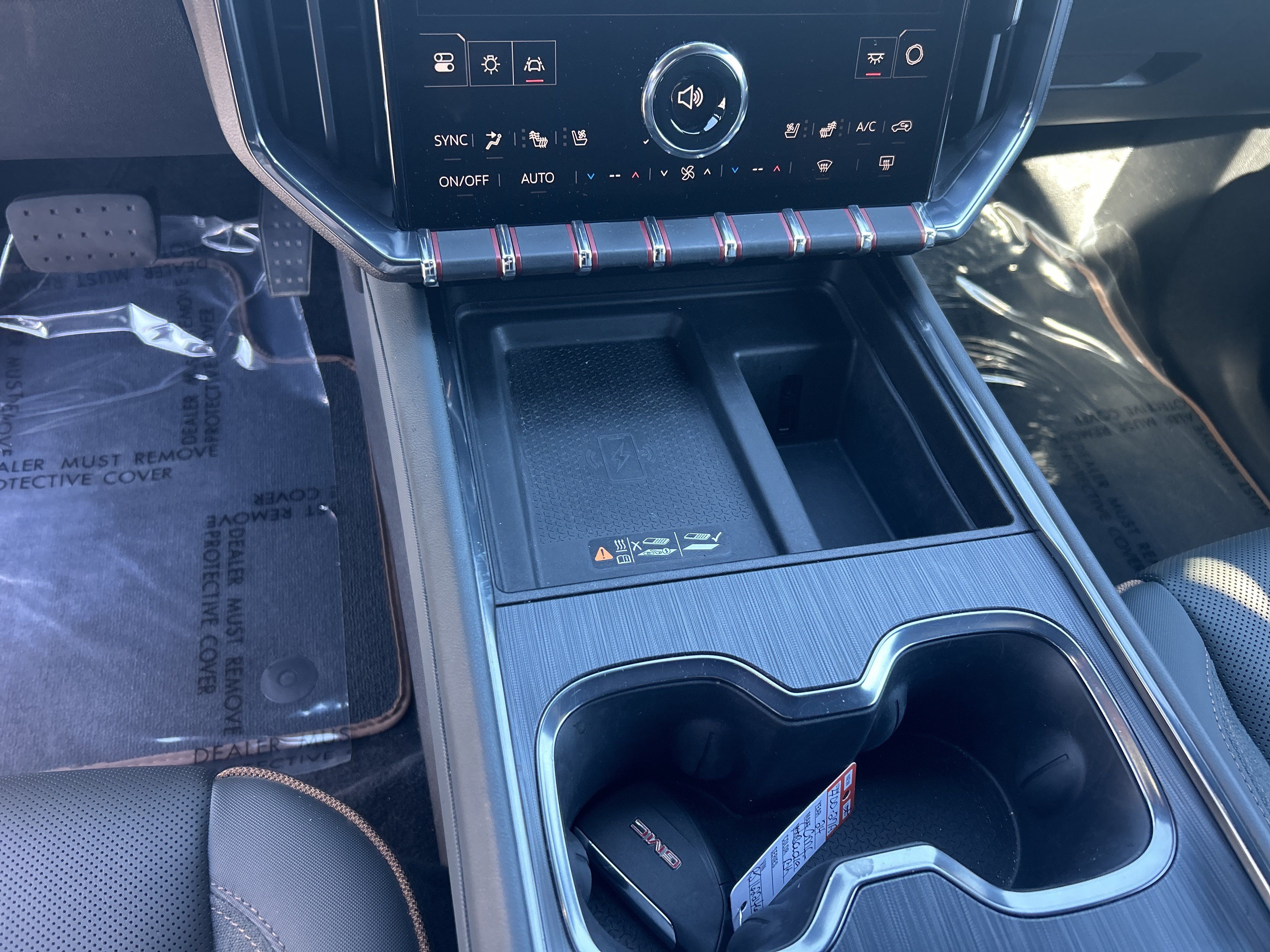 Used 2024 GMC Acadia AT4 w/ Luxury Package AWD/4WD image 25