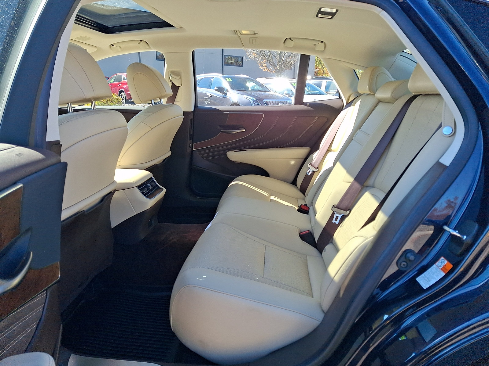 Used 2019 Lexus LS 500 AWD w/ Accessory Package (Z2) image 10