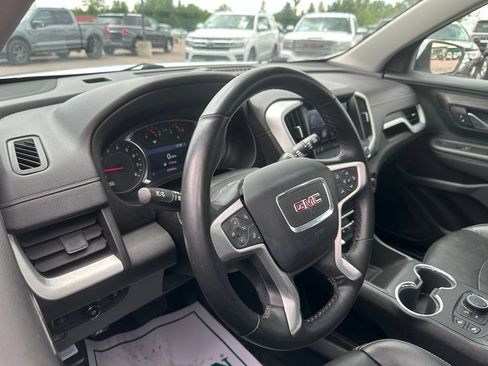 Used 2023 GMC Terrain SLT AWD/4WD image 2