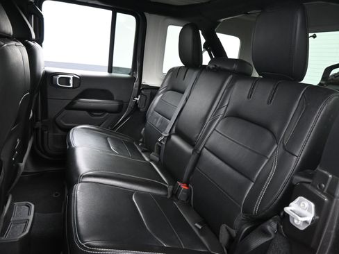 Used 2021 Jeep Wrangler Unlimited Sahara image 12