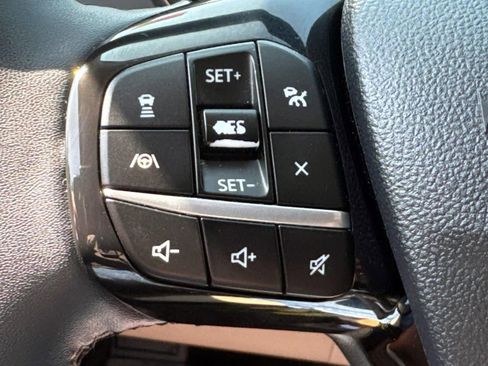 Used 2022 Ford Escape Titanium image 20