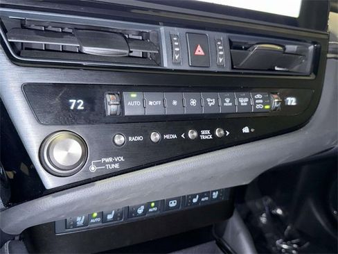Used 2025 Lexus ES 350 Luxury w/ Technology Package image 25