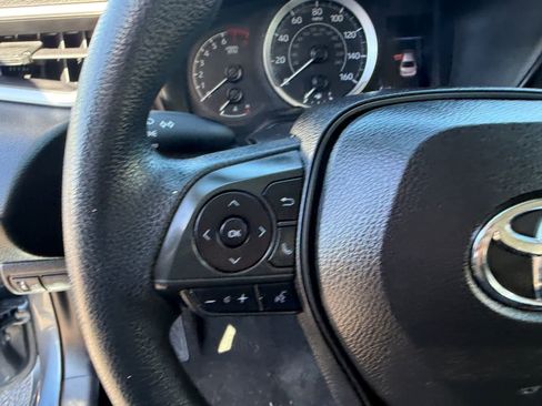 Used 2022 Toyota Corolla LE image 18