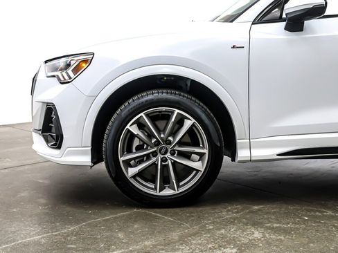 Used 2025 Audi Q3 2.0T Premium w/ Convenience Package image 10