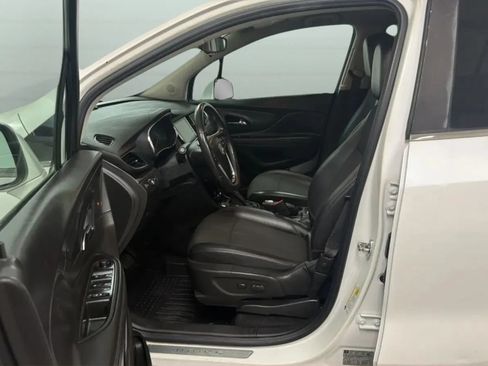 Used 2018 Buick Encore Sport Touring FWD image 21