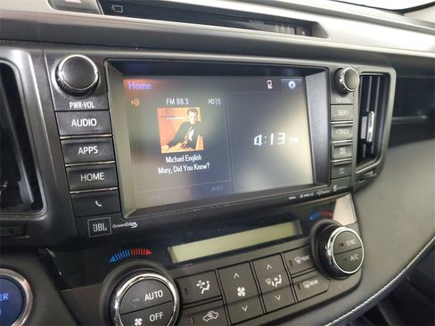 Used 2018 Toyota RAV4 Limited image 17