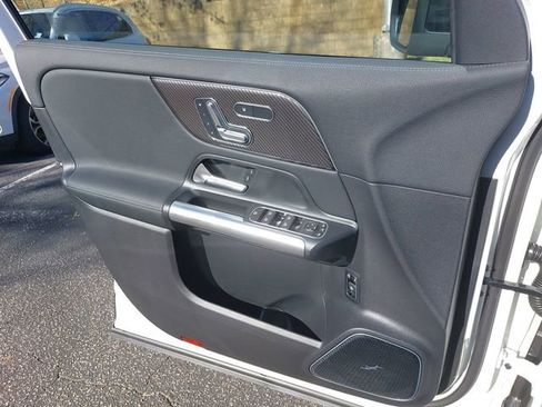 Used 2025 Mercedes-Benz GLA 35 AMG 4MATIC image 26