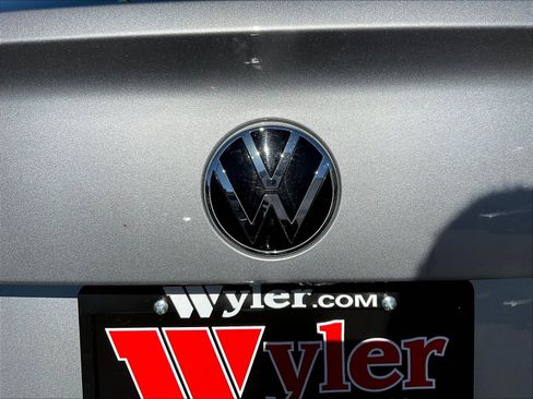 Used 2024 Volkswagen Jetta SE FWD image 23