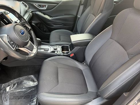 Used 2023 Subaru Forester Premium AWD/4WD image 10