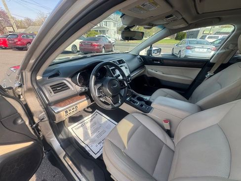 Used 2018 Subaru Outback 3.6R Limited AWD/4WD image 25