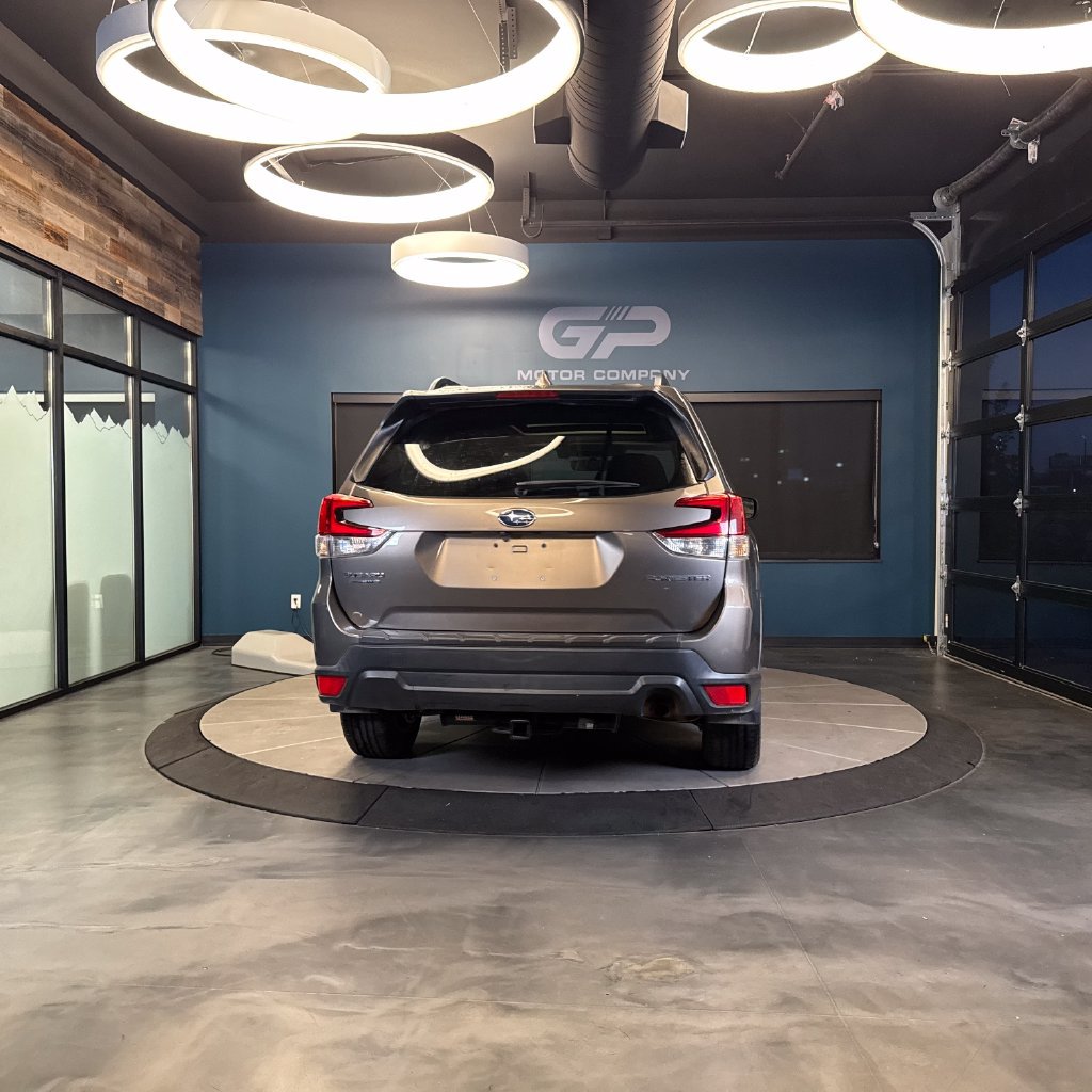 Used 2021 Subaru Forester Premium AWD/4WD image 4