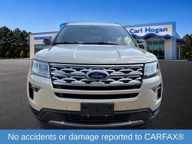 Used 2018 Ford Explorer XLT w/ Equipment Group 202A FWD image 2