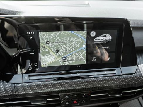 Used 2024 Volkswagen Golf R image 19