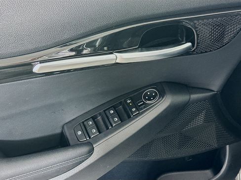 Used 2025 Kia Seltos S image 15