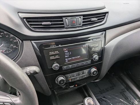 Used 2018 Nissan Rogue Sport S FWD image 14