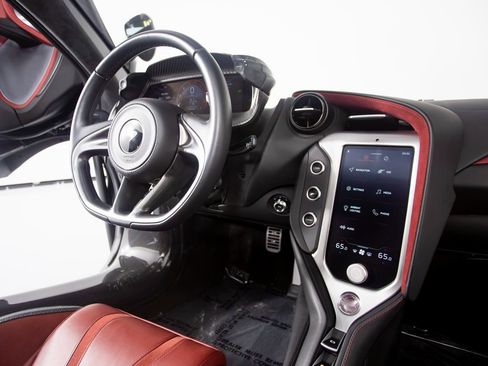 Used 2024 McLaren 750S Spider image 27