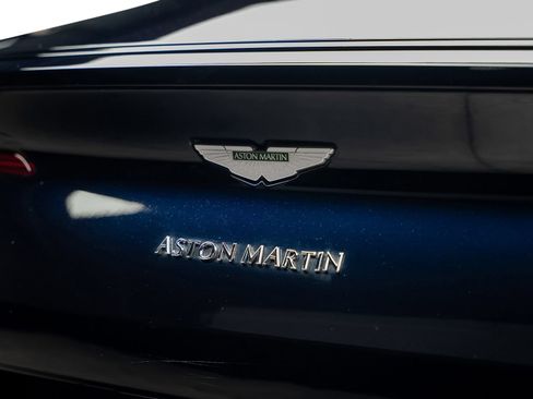 Used 2017 Aston Martin DB11 V12 RWD image 14