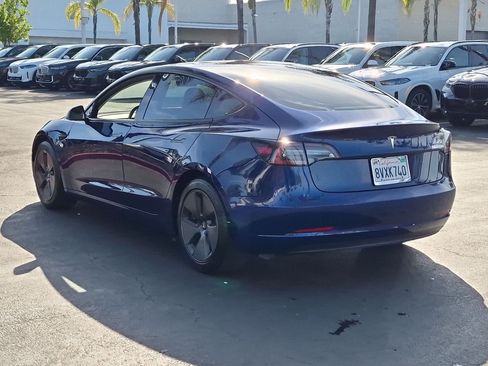 Used 2021 Tesla Model 3 Standard Range Plus RWD image 8
