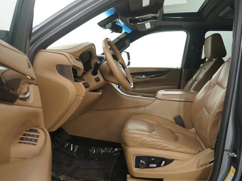 Used 2019 Cadillac Escalade Platinum AWD/4WD image 24