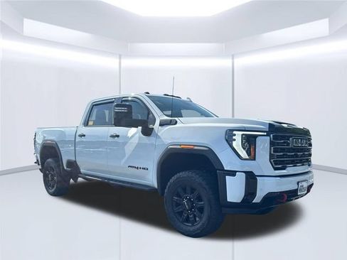 Used 2025 GMC Sierra 2500 AT4 w/ Technology Package AWD/4WD image 15