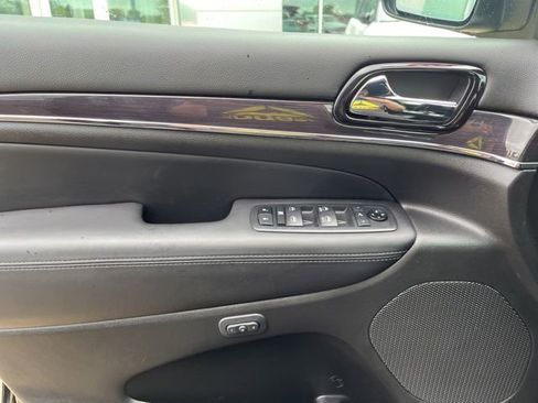 Certified 2021 Jeep Grand Cherokee Overland image 9