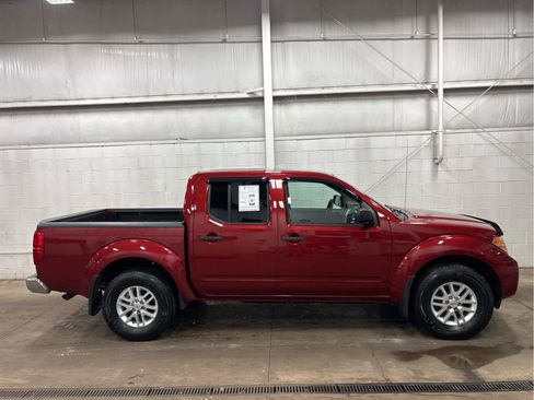 Used 2019 Nissan Frontier SV image 28