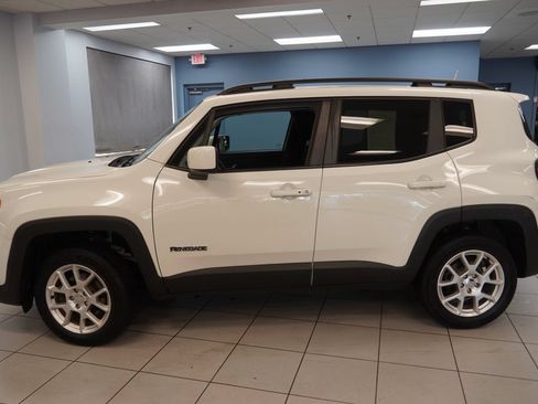 Used 2020 Jeep Renegade Latitude w/ Cold Weather Group AWD/4WD image 2