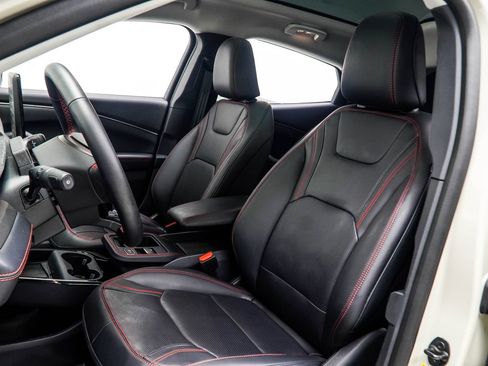 Used 2025 Ford Mustang Mach-E Premium w/ Sport Appearance Package AWD/4WD image 37
