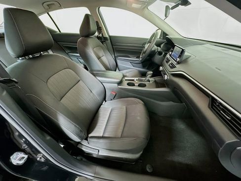 Used 2024 Nissan Altima 2.5 S image 25
