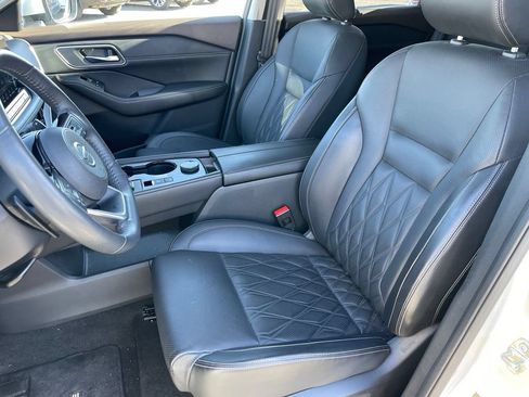 Certified 2023 Nissan Rogue Platinum w/ Platinum Premium Package AWD/4WD image 9