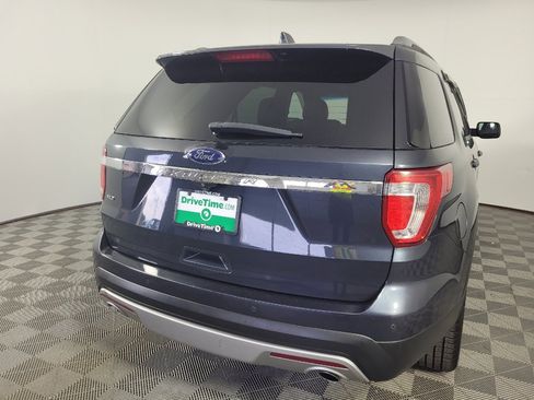 Used 2017 Ford Explorer XLT w/ Equipment Group 202A FWD image 7