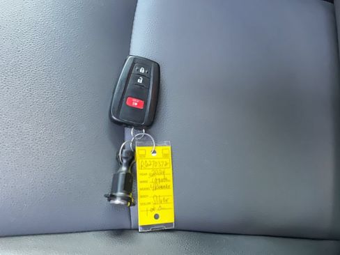 Used 2024 Toyota 4Runner SR5 Premium w/ Moonroof Package AWD/4WD image 25