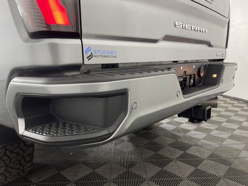 Used 2025 GMC Sierra 2500 AT4 w/ AT4 Premium Plus Package image 7