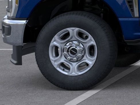 New 2026 Ford F250 XLT w/ XLT Premium Package AWD/4WD image 19