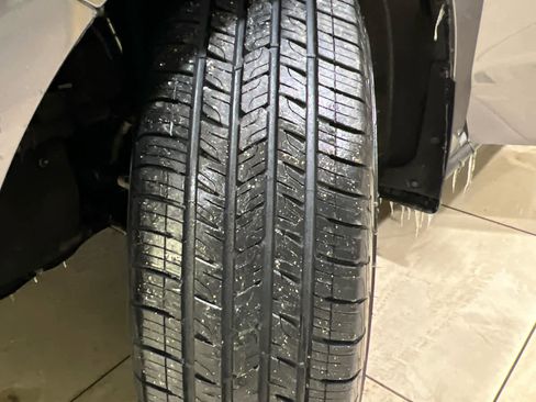 Used 2024 Toyota Sienna XLE w/ XLE Plus Package image 20