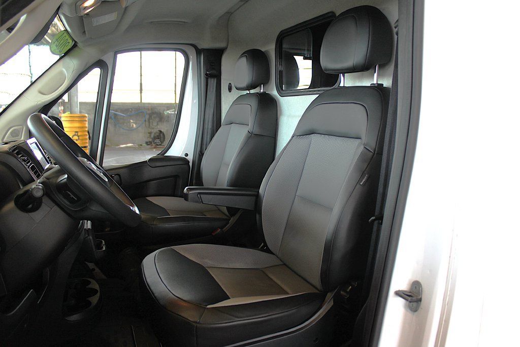 Used 2024 RAM ProMaster 2500 w/ Convenience Group FWD image 17